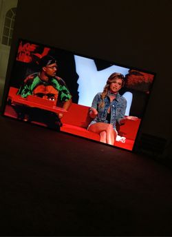 70in Planar tv