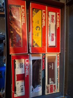 Vintage Lionel 027 train cars