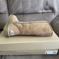 UGG Classic Tall ll Chestnut Size 8.