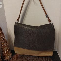 Jet Set Laboratory - Vera Belle Leather Messenger