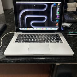 MacBook Pro i5 16GB RAM 256GB SSD and Software!