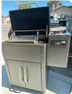 TRAEGER SILVERTON 620 PELLET GRILL SMOKER WITH WI-FI WORKS GREAT