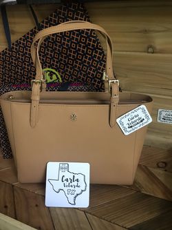 Tory Burch Emerson Buckle Tote for Sale in Katy, TX - OfferUp