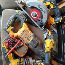 Dewalt tool/ Herramienta  Dewalt $300