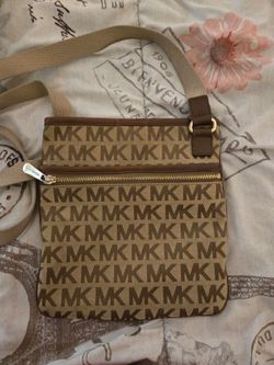 Brand new Michael Kors crossbody purse