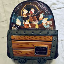 Snowwhite Loungefly 