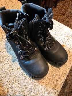 Kids boys girls boots shoes size 1 Good condition