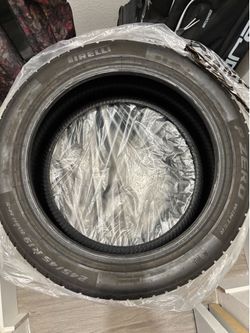 2 Pirelli P Zero Tires