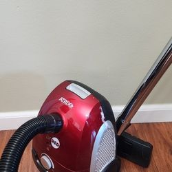 VACUUM - Move Out Sale 
