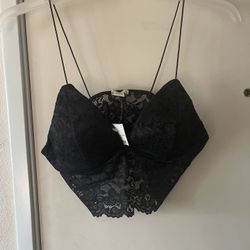 New Women’s Top Size Large Also Available In Withe 