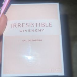 Givenchy Perfume