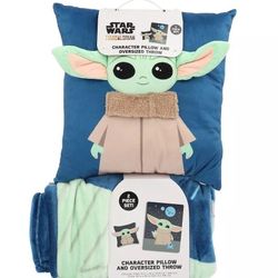Star Wars The Mandalorian Baby Yoda / Grogu Pillow & Oversized Throw 2 Pc Set. 
