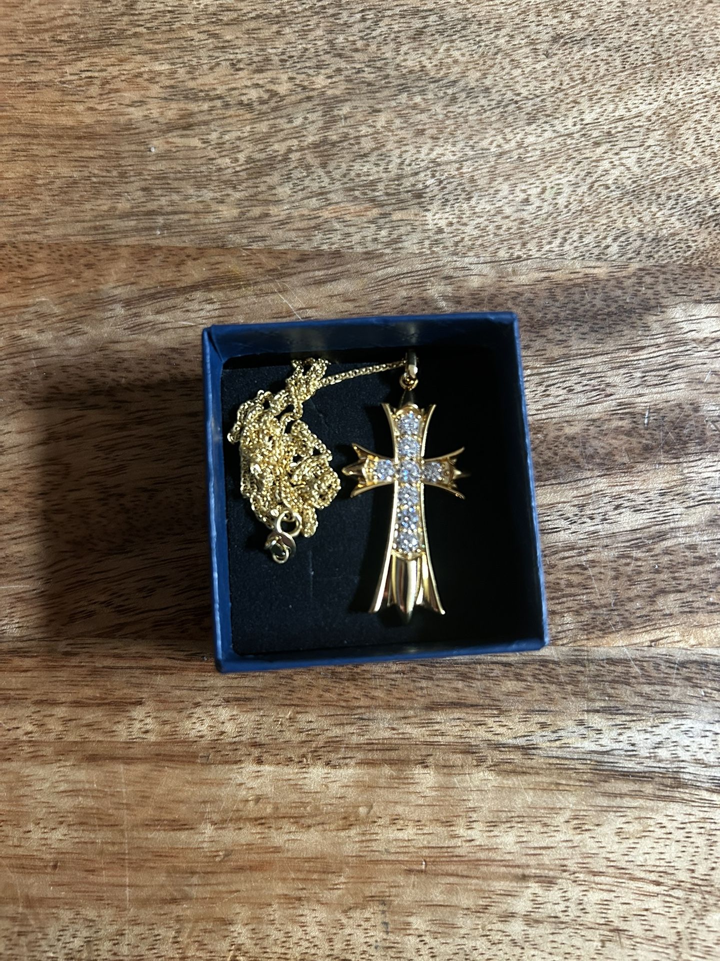 Vvs Cross Pendant And Chain Combo