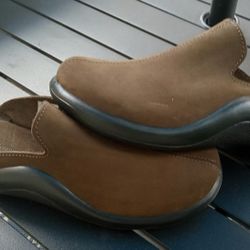 100% AUTHENTIC Men's HAMMACHER SCHLEMMER Gentleman's Walk On Air Indoor/Outdoor Slippers size 9.5 BRAND NEW $25 FIRM 