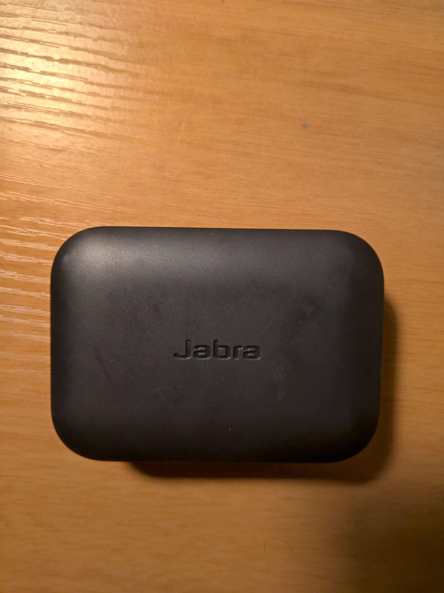 Jabra Elite sport charging box