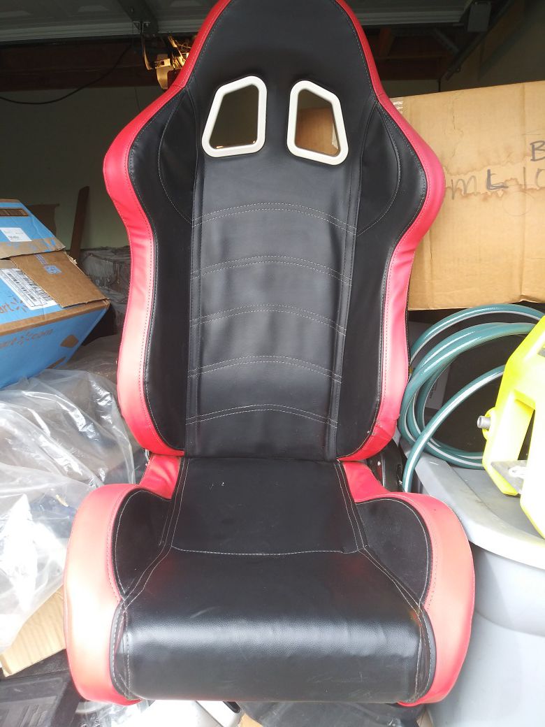 JDM Racing Recaro Style Leather Seat (Driver s Side Only)
