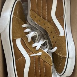 BRAND NEW VANS 