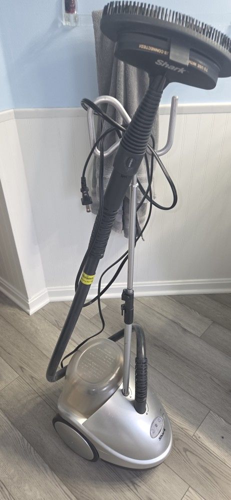 Shark Garment Steamer