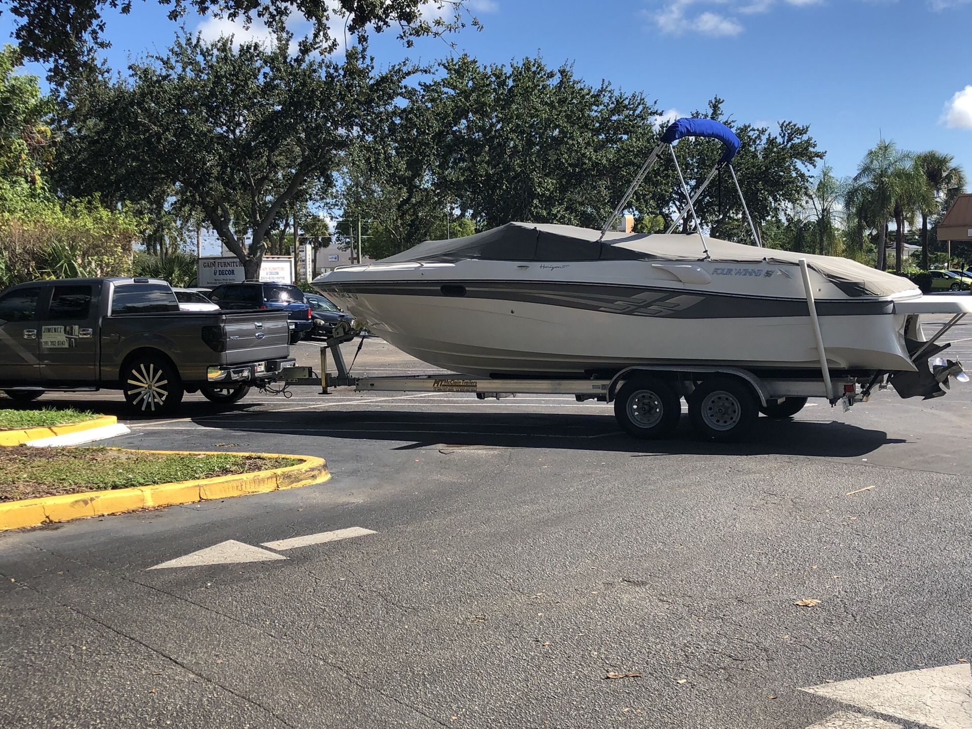 2000 Four Winns 25’8” Volvo Penta 5.7 GSI PEFS 3869009 year 2000 for