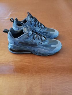 Nike 270 React Mens Size 8 Blacl
