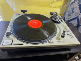 Technics turnable modelo SL-1200MK2