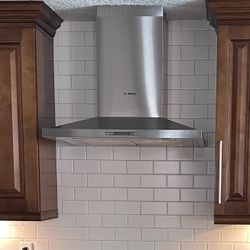 Bosch 30-in Stainless Steel Range Hood