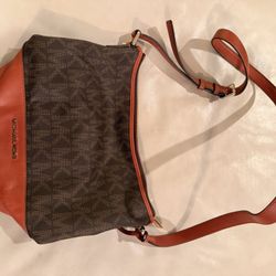 Michael Kors Messenger Bag