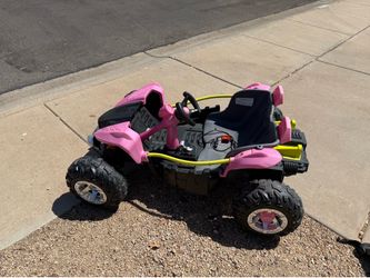 Hot wheels pink Jeep