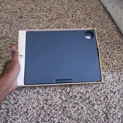 Tablet Holder  With Keyboard 