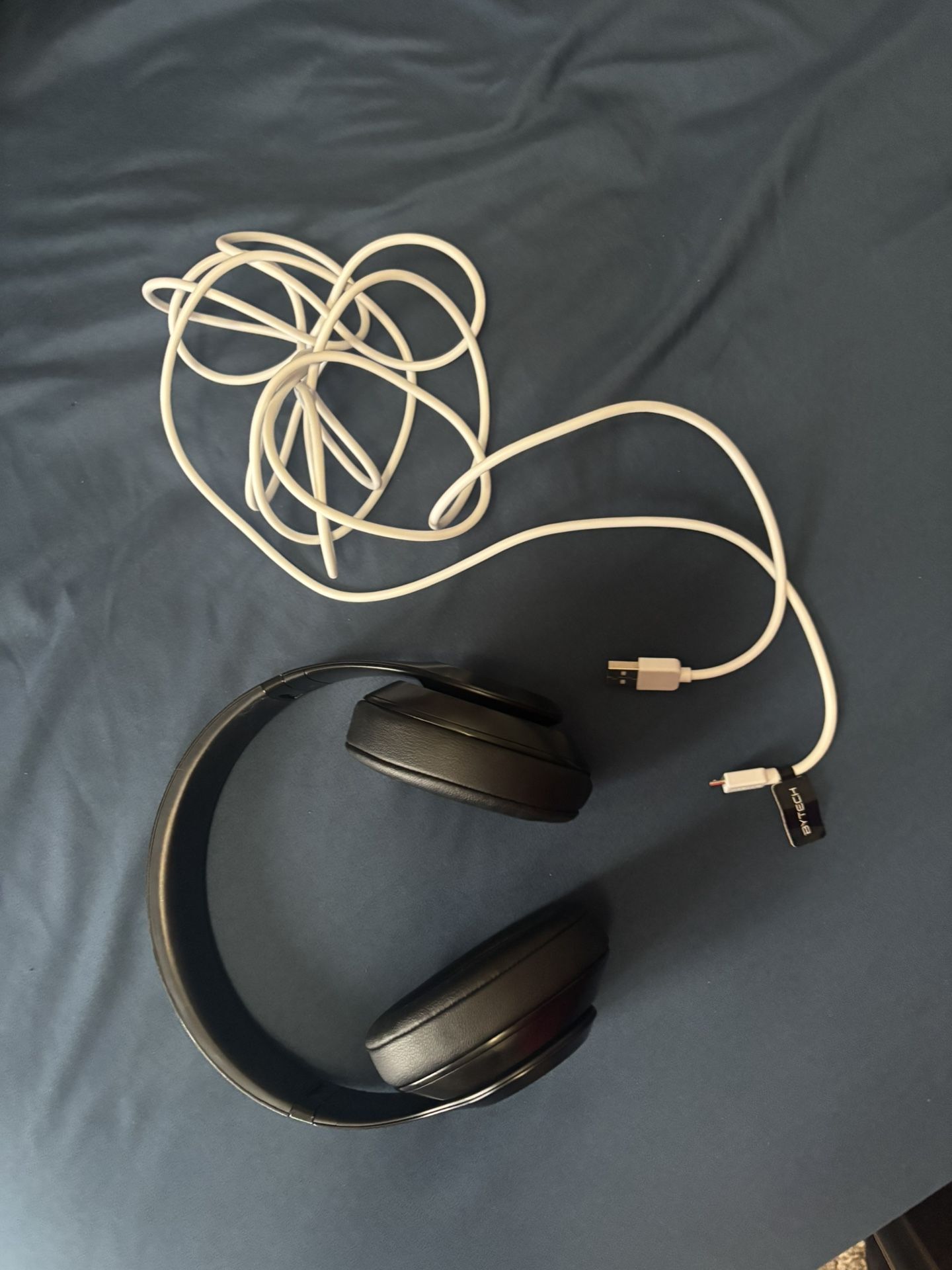 Beats Studio 3 w/ Charger