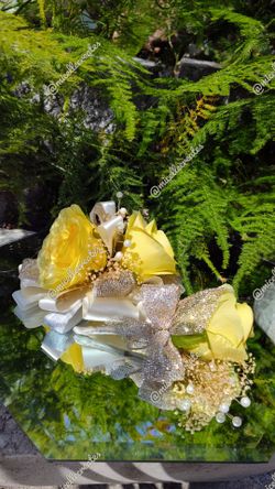 Artificial Yellow Corsage Set ✨ Prom Corsage