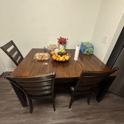 Dining Table And Chairs Good Condition 