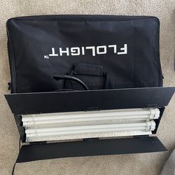 Fluorescent lights (FloLight) 