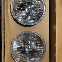 Jeep Wrangler JK/JKU Factory Headlights And Turn Signals