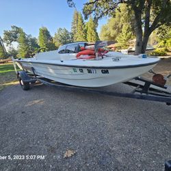 18' Bass Boat