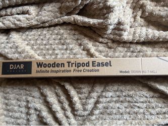 Rose Gold Wooden Easel