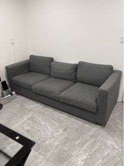Couch (must pick up)