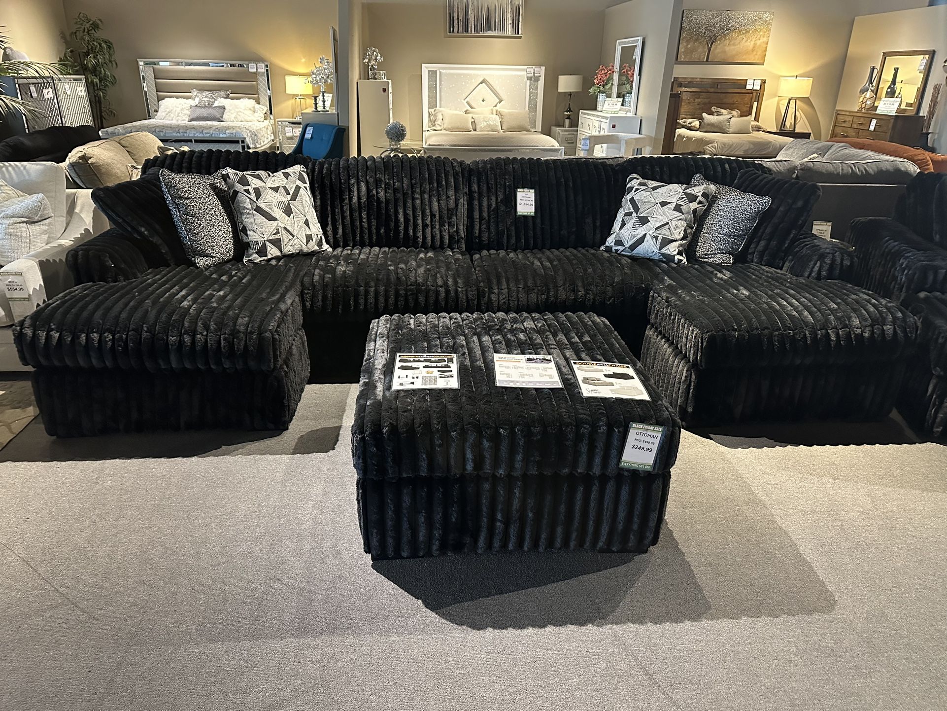 3PC Black Chaise Sectional Couch