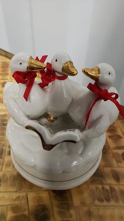 Vintage music box - 12 days of Christmas