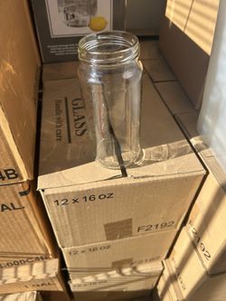 16 Oz Glass Paragon Jars With Black Lids