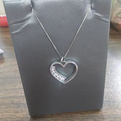 14 K White Gold Heart Pendant Set With 1\2 Cts Diamonds