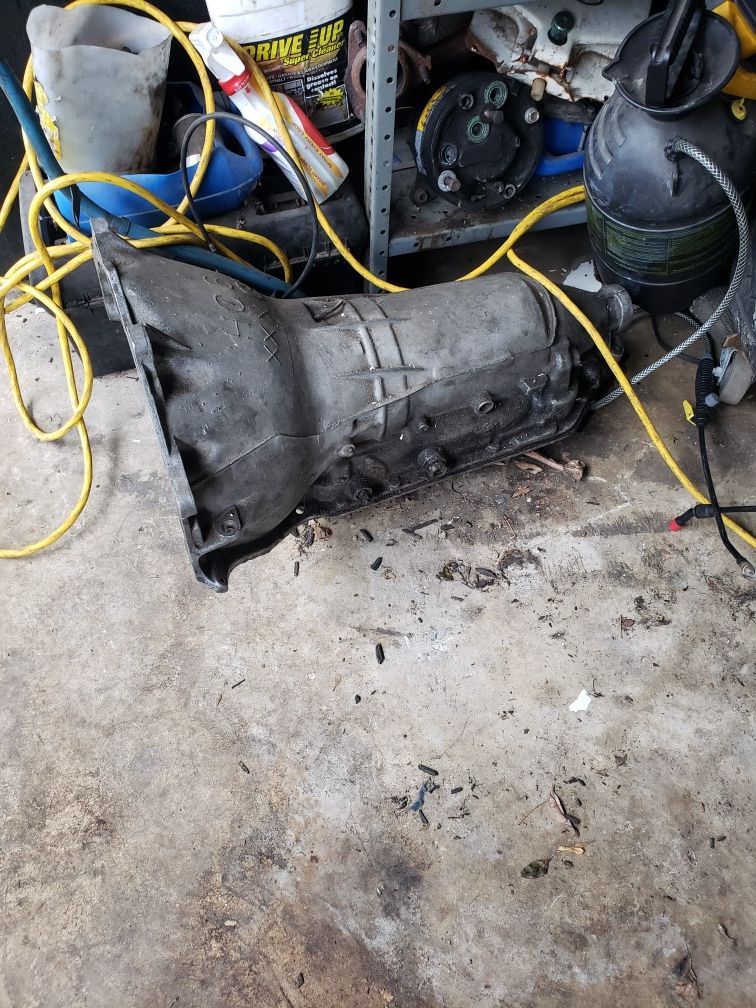 200r transmission rebuilt 300obo for Sale in San Antonio, TX OfferUp
