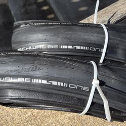SCHWALBE TUBELESS TIRES SET 700X30