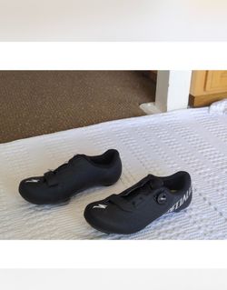 Specialized cycling shoes