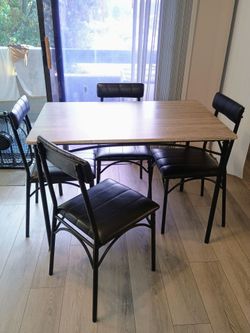 Dining Table with 4 chairs
