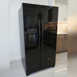 Frigidaire Side-by-Side Refrigerator, 25.6 Cu Ft - Like New - 2025 β Dover, PA