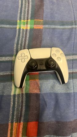 PS5 DualSense Wireless Controller - White