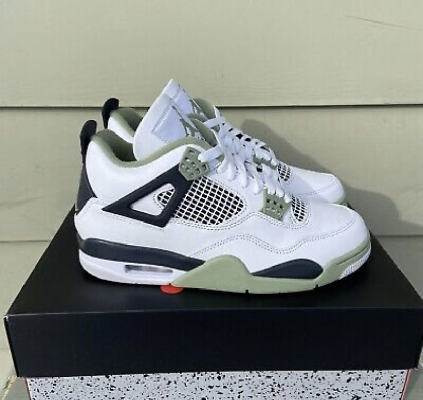 WMNS AIR JORDAN 4 RETRO