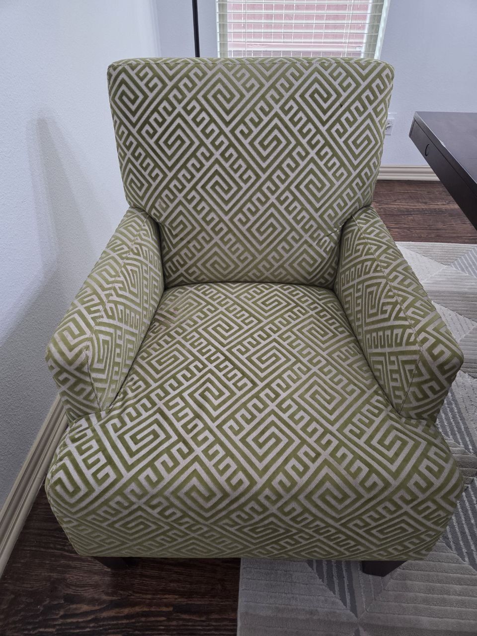 Green/White Accent Chair
