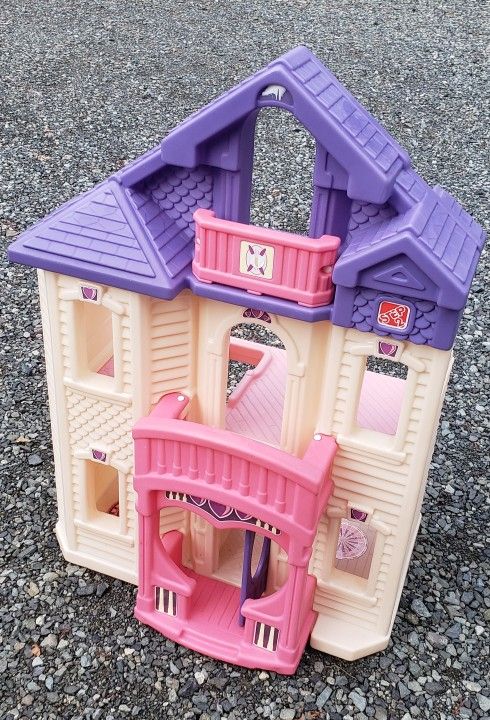 Beautiful Step 2 / Little Tikes Grand Balcony Barbie Dollhouse Kids Barbie Bratz Size